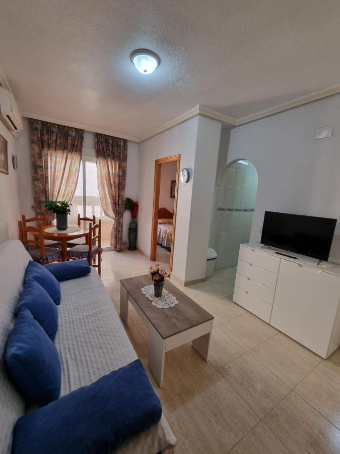 Gemuetliche Ferienwohnung In Torrevieja Ca100M Vom Strand Playa Del Cura Entfernt Extérieur photo