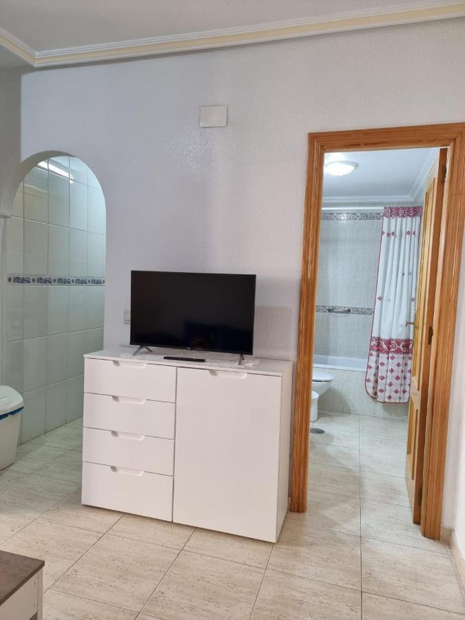 Gemuetliche Ferienwohnung In Torrevieja Ca100M Vom Strand Playa Del Cura Entfernt Extérieur photo