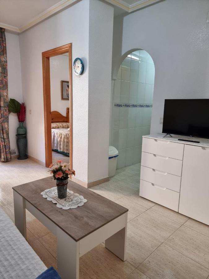 Gemuetliche Ferienwohnung In Torrevieja Ca100M Vom Strand Playa Del Cura Entfernt Extérieur photo